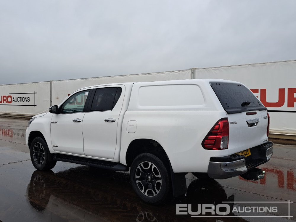 2021 Toyota Hilux - Pick-up: photos 3 2021 Toyota Hilux - Pick-up: photos 3