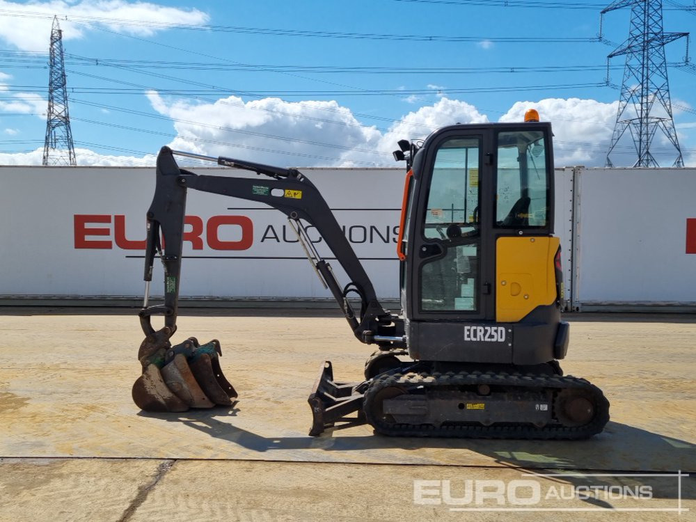 2021 Volvo ECR25D - Mini pelle: photos 2 2021 Volvo ECR25D - Mini pelle: photos 2