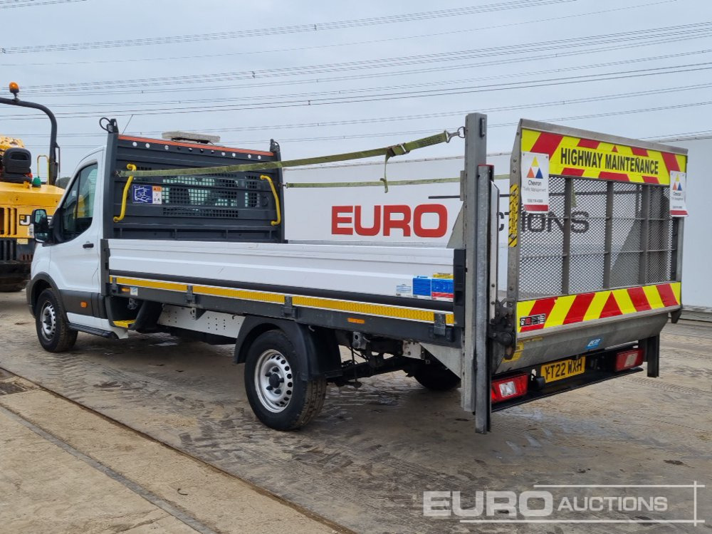2022 Ford Transit 350 - Utilitaire plateau: photos 3 2022 Ford Transit 350 - Utilitaire plateau: photos 3