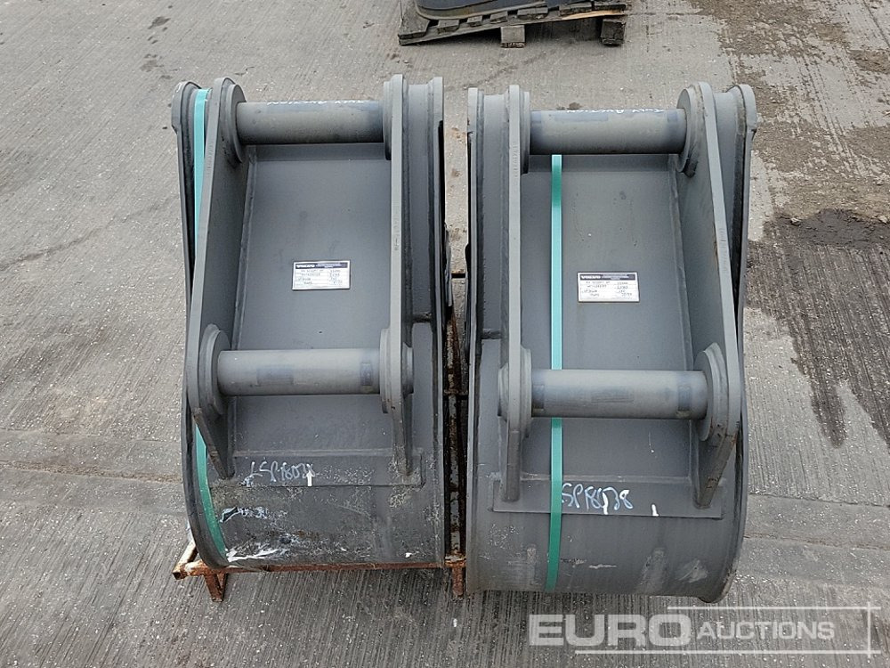 2023 Volvo 18", 18" Scoop Bucket 65mm Pin to suit 13 Ton Excavator - Godet: photos 4 2023 Volvo 18", 18" Scoop Bucket 65mm Pin to suit 13 Ton Excavator - Godet: photos 4