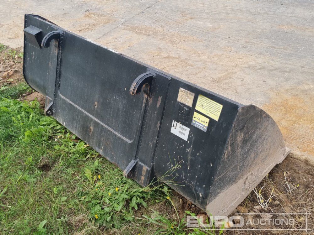 2024 Rhinox 90" Loading Bucket to suit JCB Telehandler - Godet: photos 5 2024 Rhinox 90" Loading Bucket to suit JCB Telehandler - Godet: photos 5