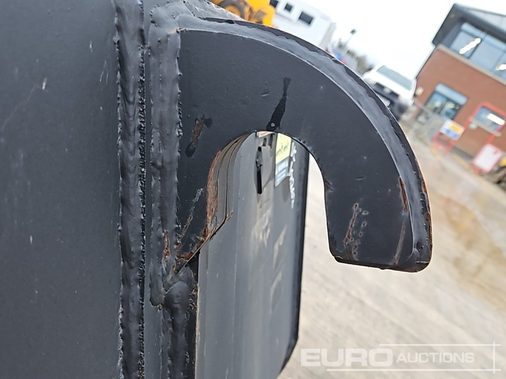 Godet neuf 2024 Rhinox 90" Loading Bucket to suit Telehandler: photos 14