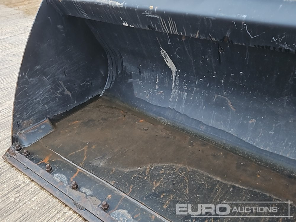 Godet neuf 2024 Rhinox 90" Loading Bucket to suit Telehandler: photos 12