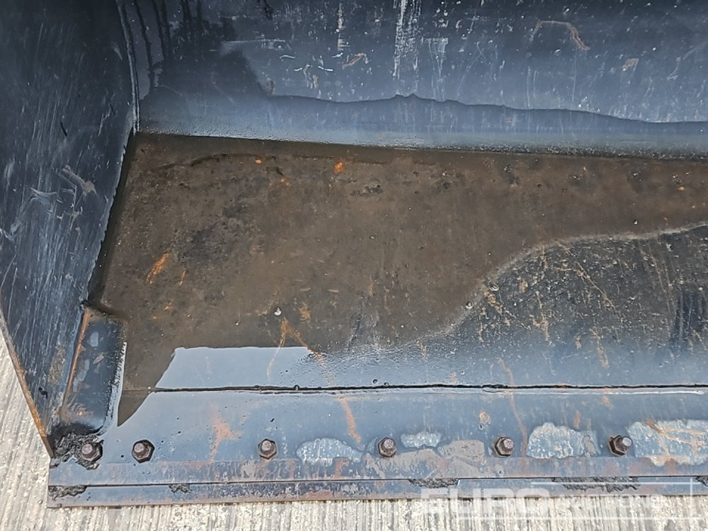 Godet neuf 2024 Rhinox 90" Loading Bucket to suit Telehandler: photos 9