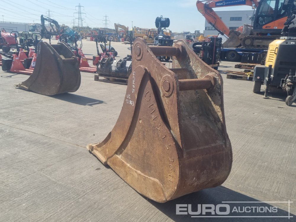 24" Digging Bucket 80mm Pin to suit 20 Ton Excavator - Godet: photos 3 24" Digging Bucket 80mm Pin to suit 20 Ton Excavator - Godet: photos 3