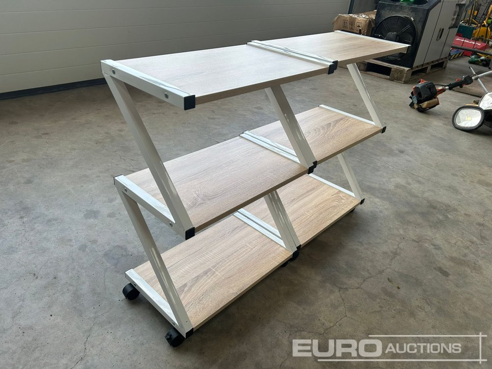 3 Tier Shelving Unit (2 of) - Matériel de chantier: photos 2 3 Tier Shelving Unit (2 of) - Matériel de chantier: photos 2