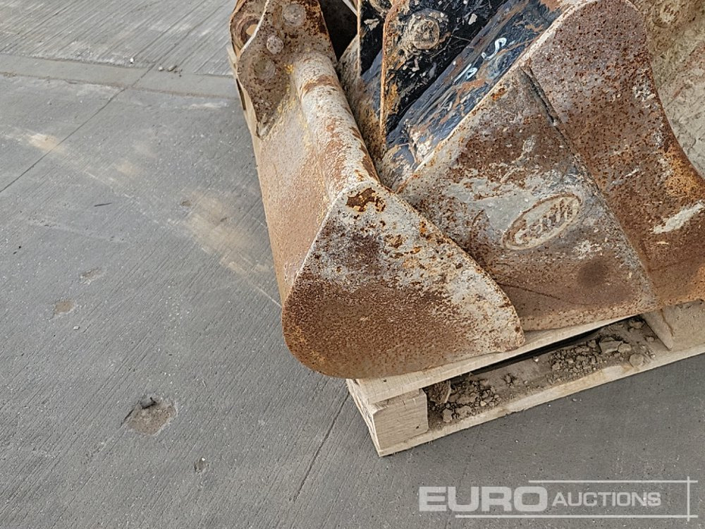 Godet 36" Ditching, 18", 18", 12", 12" Digging Bucket 30-35mm Pin to suit Mini Excavator: photos 16