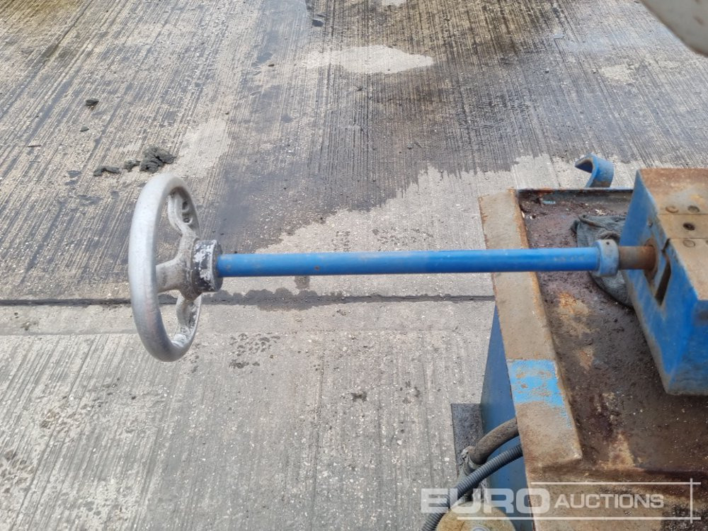 Matériel de chantier 415 Volt Band Saw: photos 12