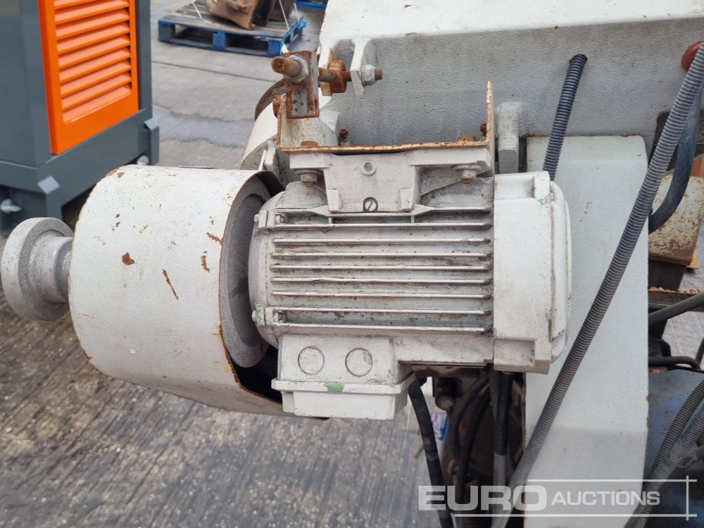 Matériel de chantier 415 Volt Band Saw: photos 17