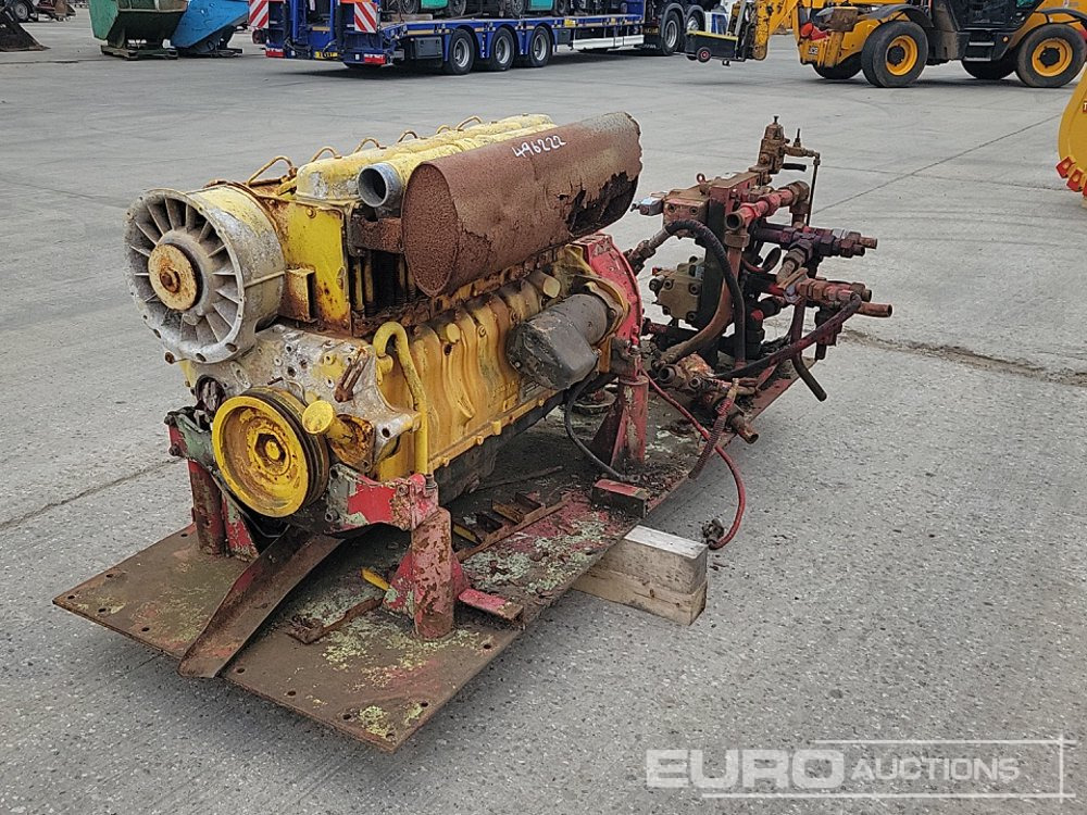6 Cylinder Engine, Pump - Moteur: photos 1 6 Cylinder Engine, Pump - Moteur: photos 1