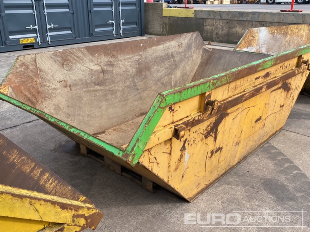 6 Yard Steel Skip to suit Skip Loader Lorry - Benne à chaînes: photos 2 6 Yard Steel Skip to suit Skip Loader Lorry - Benne à chaînes: photos 2