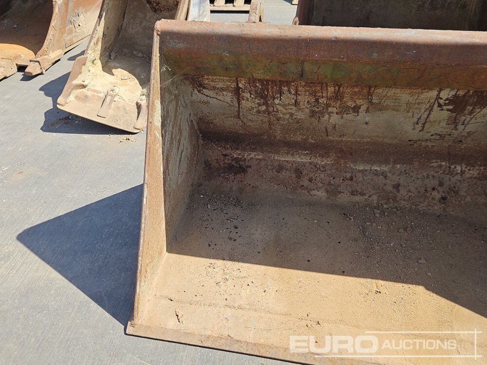 Godet 60" Loading Bucket to suit Telehandler: photos 9 Godet 60" Loading Bucket to suit Telehandler: photos 9