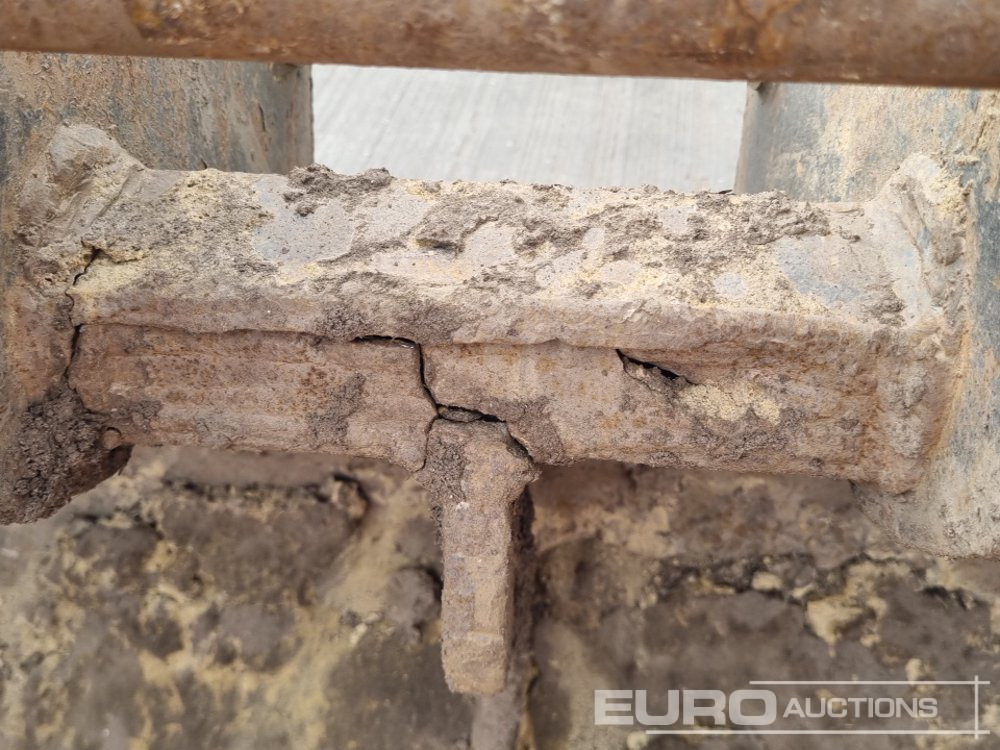Godet 72" Ditching Bucket 65mm Pin to suit 13 Ton Excavator: photos 13