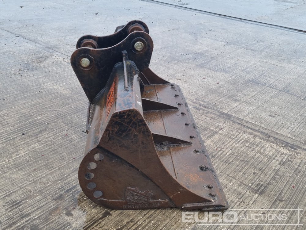Godet 72" Ditching Bucket 65mm Pin to suit 13 Ton Excavator: photos 6
