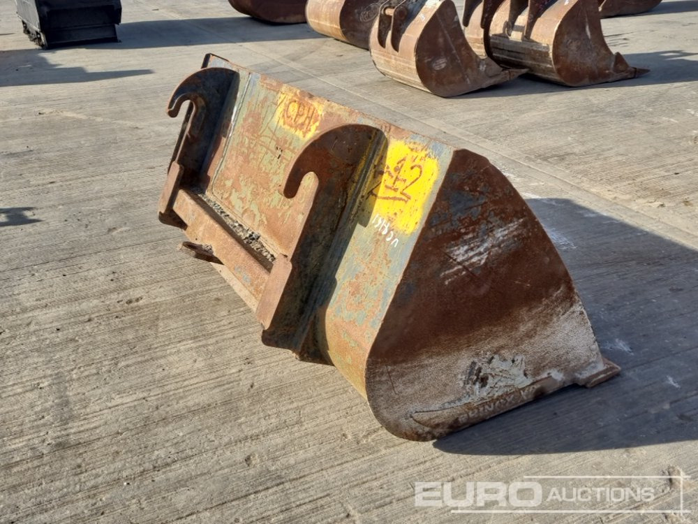 74" Loading Bucket to suit Telehandler - Godet: photos 5 74" Loading Bucket to suit Telehandler - Godet: photos 5