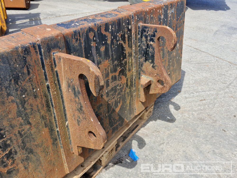 Godet 74" Loading Bucket to suit Telehandler: photos 12 Godet 74" Loading Bucket to suit Telehandler: photos 12