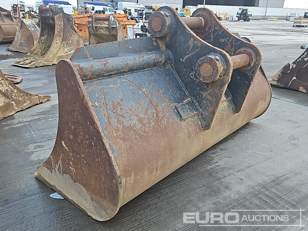84" Ditching Bucket 90mm Pin to suit 30 Ton Excavator - Godet: photos 3 84" Ditching Bucket 90mm Pin to suit 30 Ton Excavator - Godet: photos 3