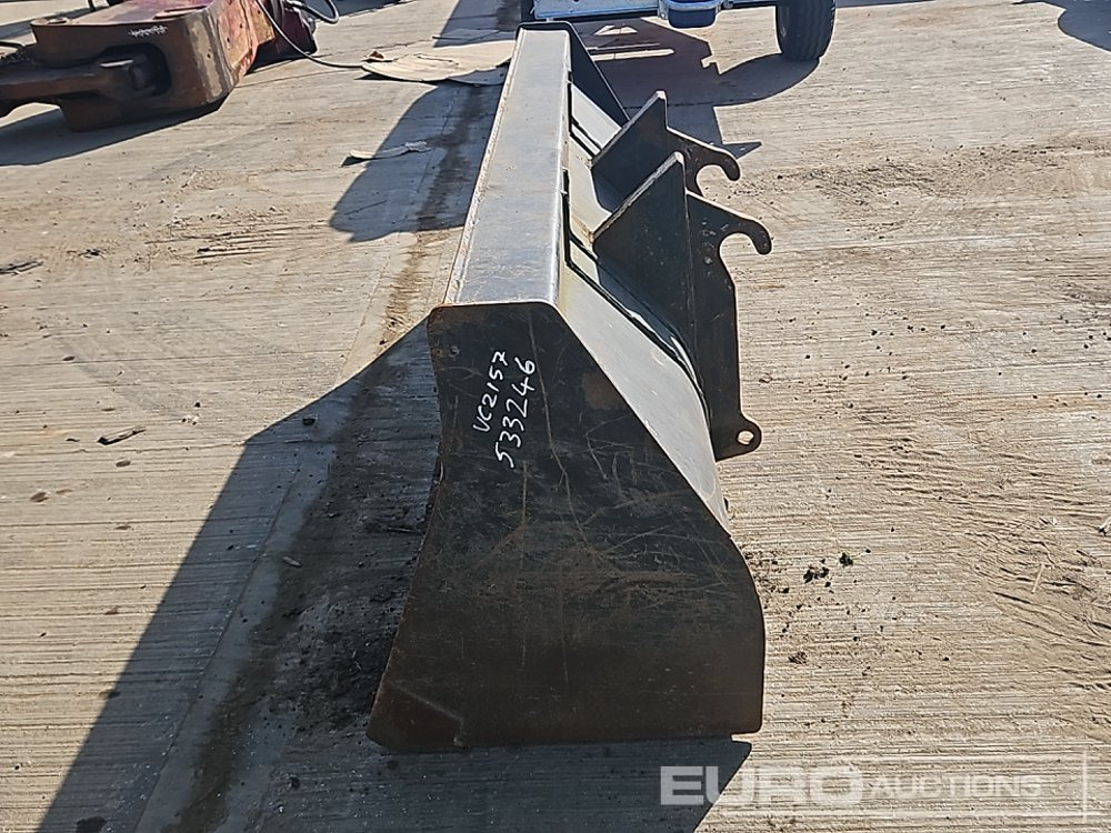 88" Loading Bucket to suit Telehandler - Godet: photos 2 88" Loading Bucket to suit Telehandler - Godet: photos 2