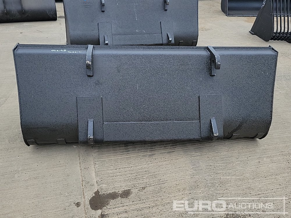 90" Loading Bucket to suit Telehandler - Godet: photos 4 90" Loading Bucket to suit Telehandler - Godet: photos 4