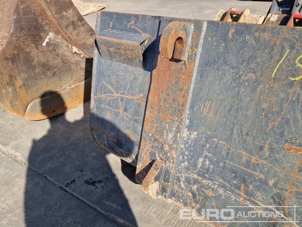 Godet 90" Loading Bucket to suit Telehandler: photos 11 Godet 90" Loading Bucket to suit Telehandler: photos 11