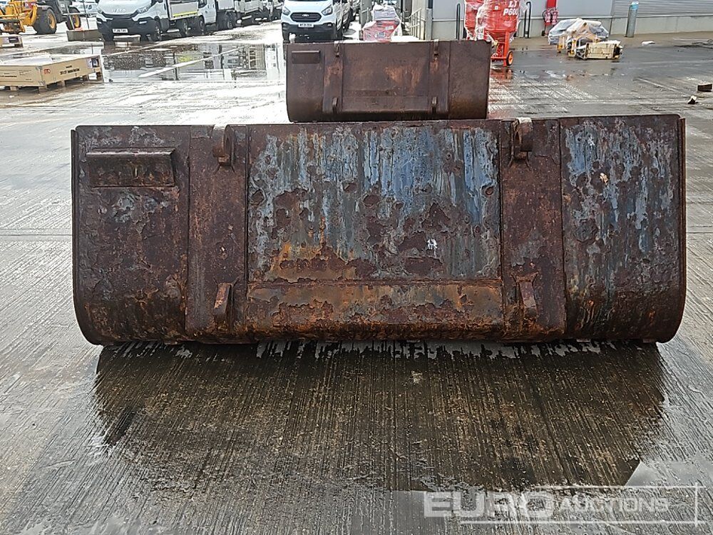 90" Loading Bucket to suit Telehandler - Godet: photos 4 90" Loading Bucket to suit Telehandler - Godet: photos 4