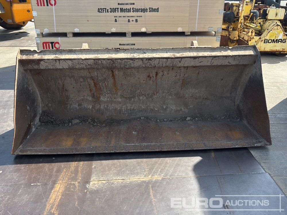 90" Loading Bucket to suit Telehandler - Godet: photos 2 90" Loading Bucket to suit Telehandler - Godet: photos 2