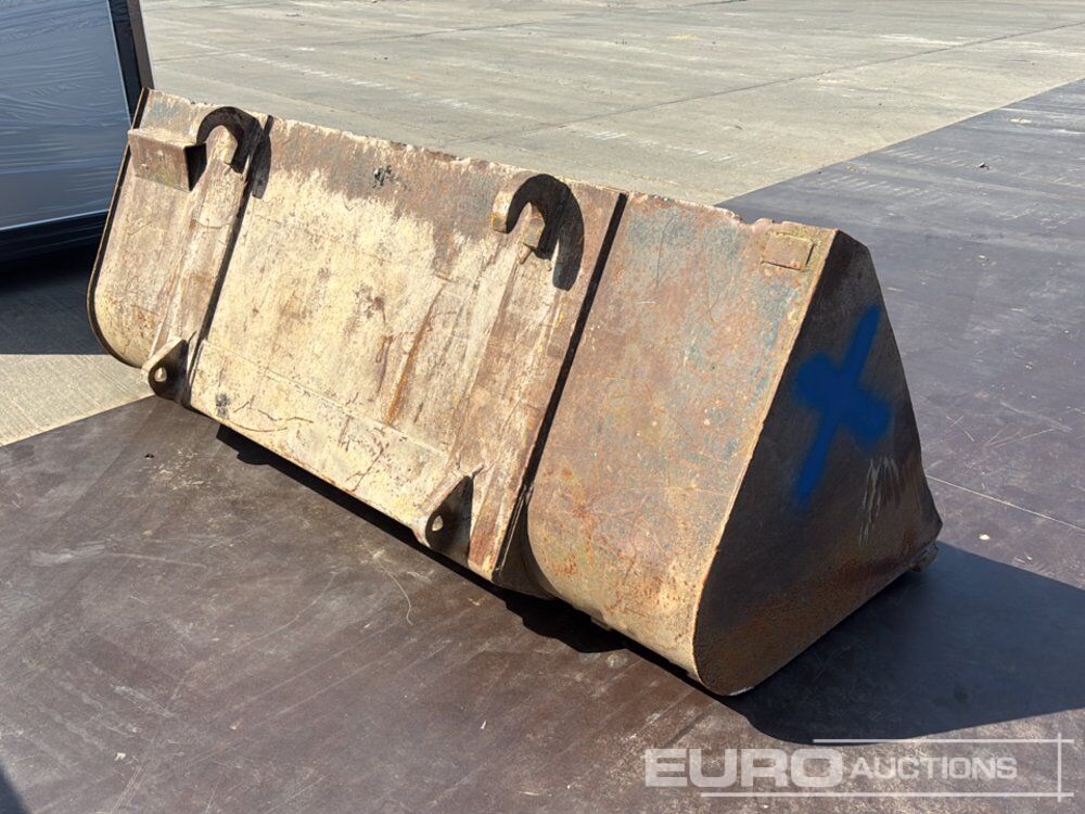 90" Loading Bucket to suit Telehandler - Godet: photos 5 90" Loading Bucket to suit Telehandler - Godet: photos 5