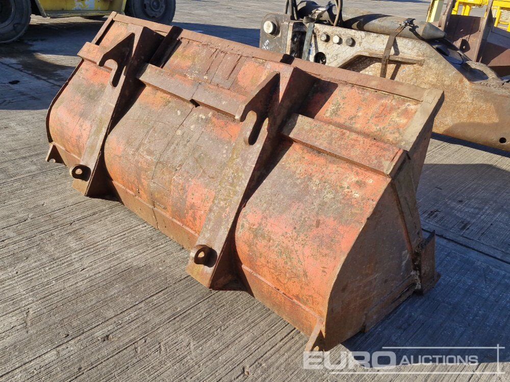 92" Loading Bucket to suit Telehandler - Godet: photos 5 92" Loading Bucket to suit Telehandler - Godet: photos 5