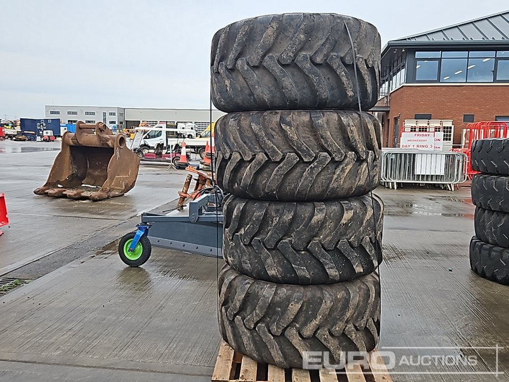 Alliance 500/60-22.5 Tyre (4 of) - Pneu: photos 1 Alliance 500/60-22.5 Tyre (4 of) - Pneu: photos 1