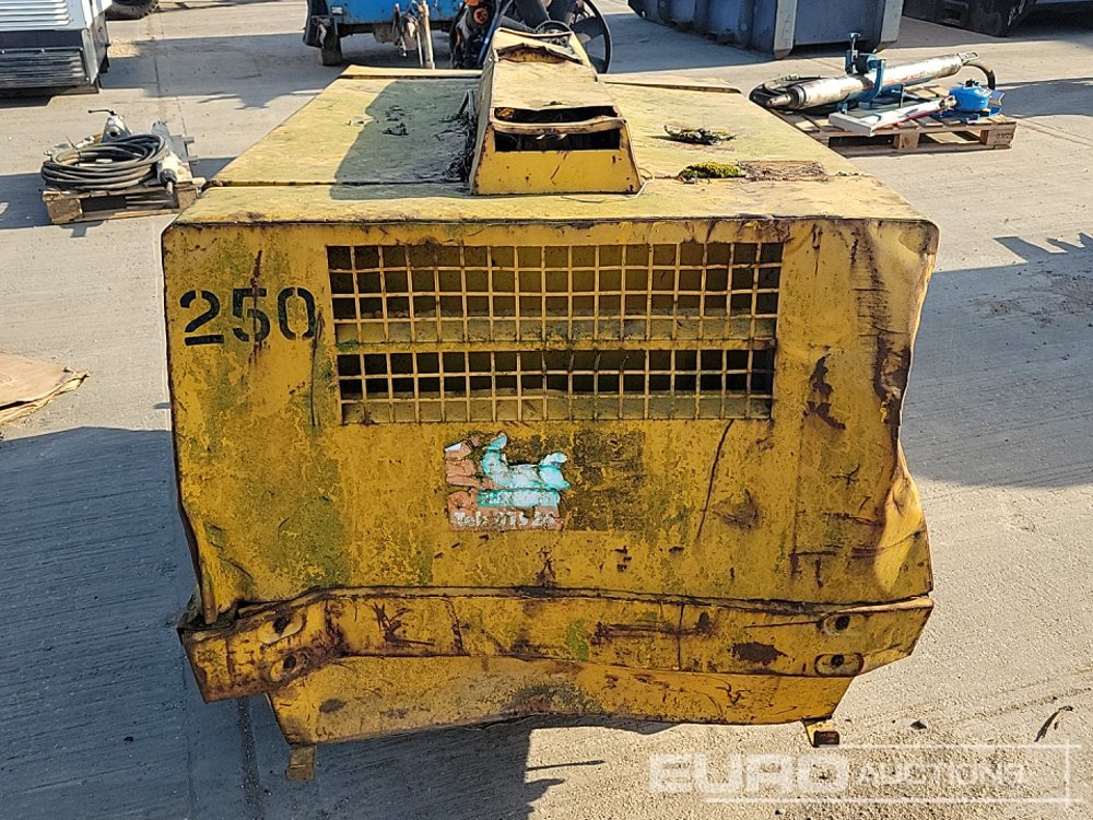 Atlas Copco Single Axle Compressor (parts missing) - Compresseur d'air: photos 4 Atlas Copco Single Axle Compressor (parts missing) - Compresseur d'air: photos 4