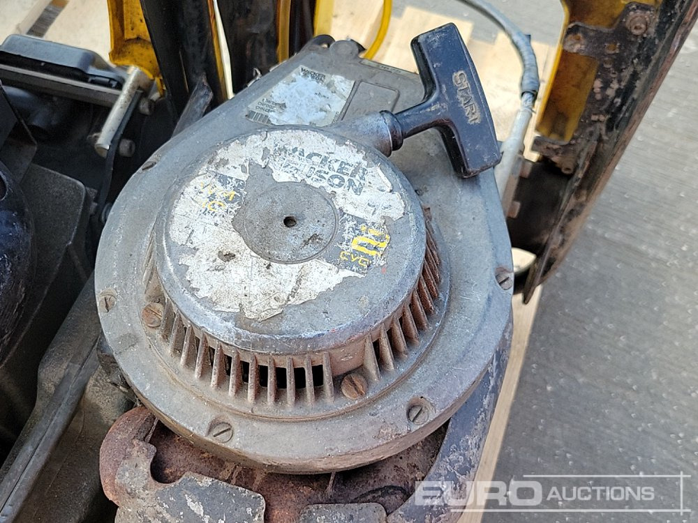 Travaux routiers Belle CSXA01 Petrol Road Saw, Honda Engine, Wacker Neuson BS60-2 Petrol Trench Compactor (2 of), Stihl TS 480i Petrol Quick Cut Saw (2 of): photos 32
