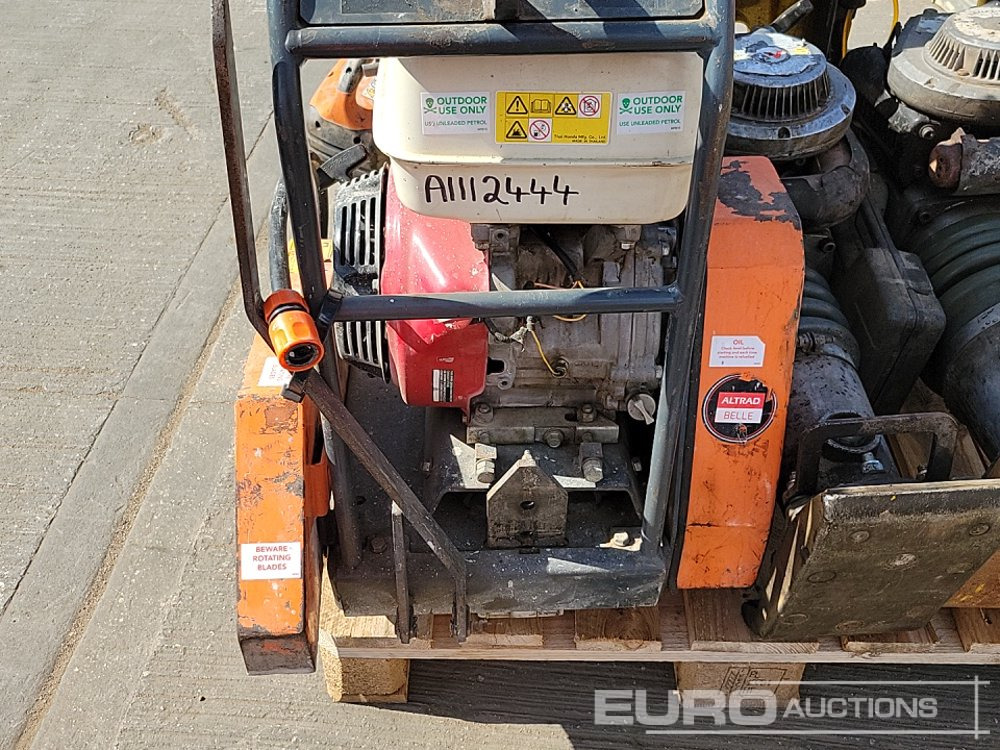 Travaux routiers Belle CSXA01 Petrol Road Saw, Honda Engine, Wacker Neuson BS60-2 Petrol Trench Compactor (2 of), Stihl TS 480i Petrol Quick Cut Saw (2 of): photos 18