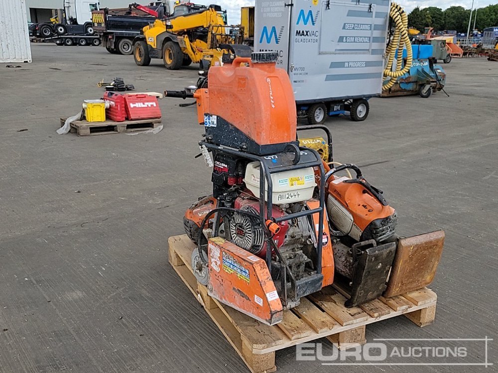 Travaux routiers Belle CSXA01 Petrol Road Saw, Honda Engine, Wacker Neuson BS60-2 Petrol Trench Compactor (2 of), Stihl TS 480i Petrol Quick Cut Saw (2 of): photos 7
