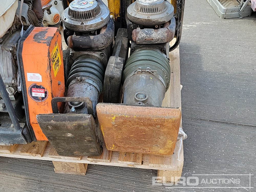 Travaux routiers Belle CSXA01 Petrol Road Saw, Honda Engine, Wacker Neuson BS60-2 Petrol Trench Compactor (2 of), Stihl TS 480i Petrol Quick Cut Saw (2 of): photos 27