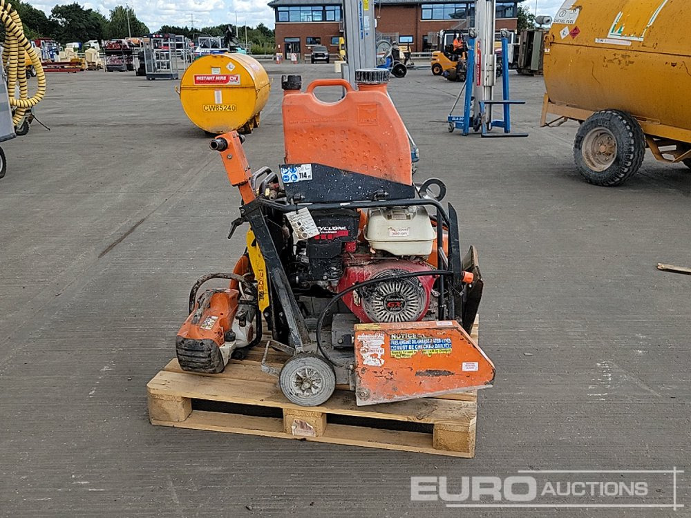 Travaux routiers Belle CSXA01 Petrol Road Saw, Honda Engine, Wacker Neuson BS60-2 Petrol Trench Compactor (2 of), Stihl TS 480i Petrol Quick Cut Saw (2 of): photos 6