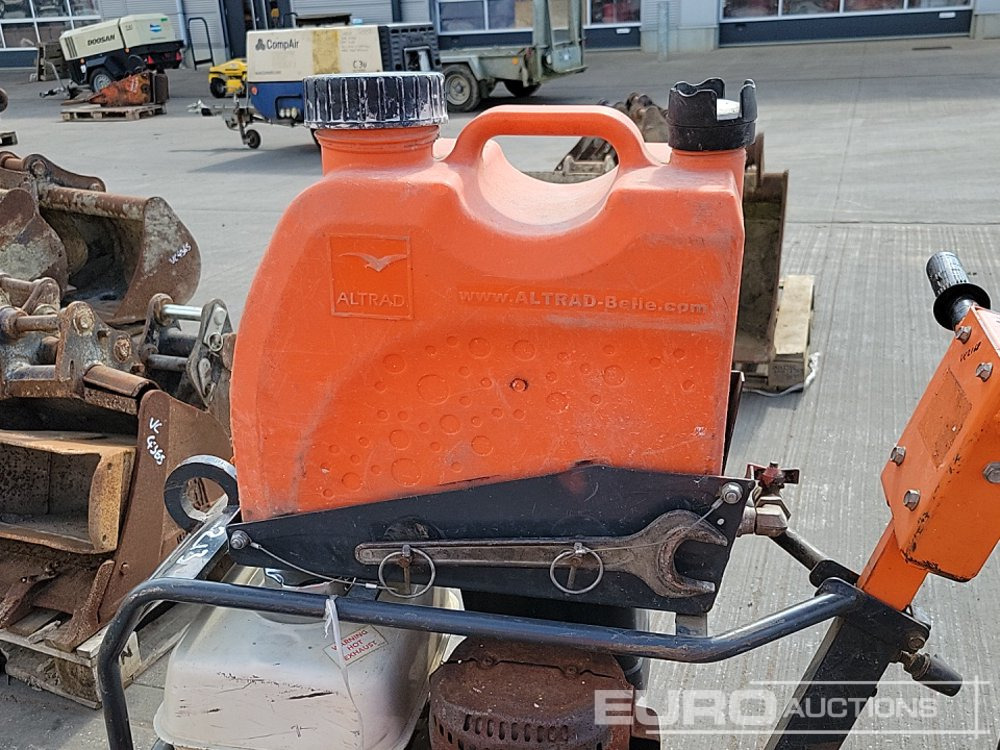 Travaux routiers Belle CSXA01 Petrol Road Saw, Honda Engine, Wacker Neuson BS60-2 Petrol Trench Compactor (2 of), Stihl TS 480i Petrol Quick Cut Saw (2 of): photos 21