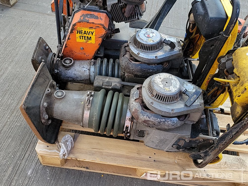 Travaux routiers Belle CSXA01 Petrol Road Saw, Honda Engine, Wacker Neuson BS60-2 Petrol Trench Compactor (2 of), Stihl TS 480i Petrol Quick Cut Saw (2 of): photos 30