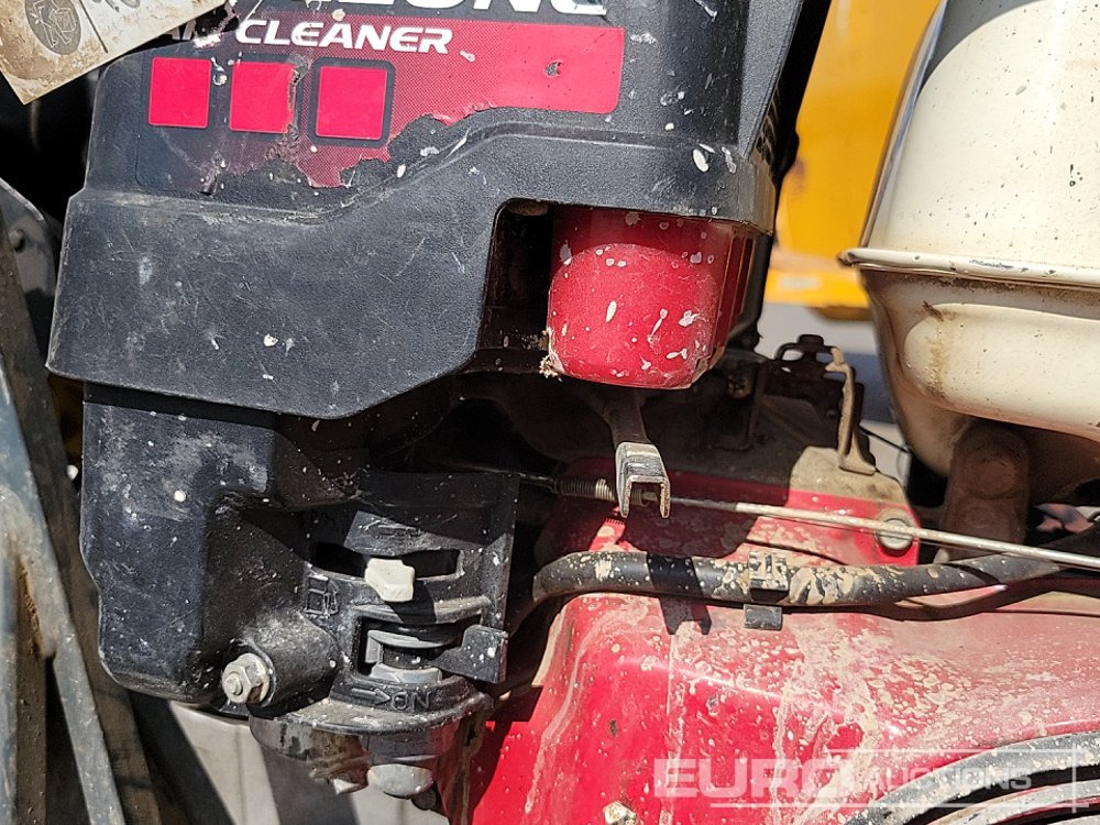 Travaux routiers Belle CSXA01 Petrol Road Saw, Honda Engine, Wacker Neuson BS60-2 Petrol Trench Compactor (2 of), Stihl TS 480i Petrol Quick Cut Saw (2 of): photos 17