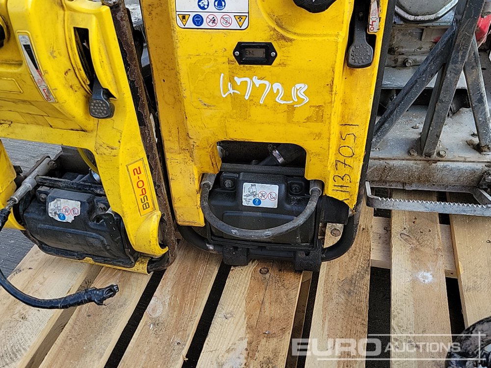 Travaux routiers Belle CSXA01 Petrol Road Saw, Honda Engine, Wacker Neuson BS60-2 Petrol Trench Compactor (2 of), Stihl TS 480i Petrol Quick Cut Saw (2 of): photos 36
