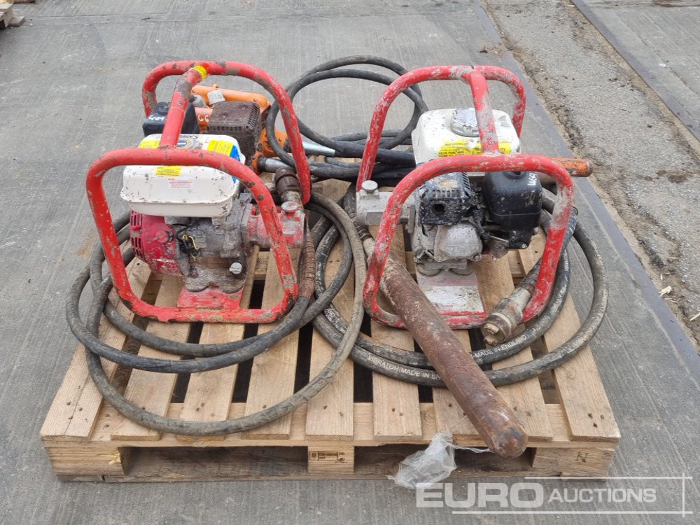 Belle Petrol Vibrating Concrete Poker & Drive (2 of), 110Volt Vibrating Concrete Poker (2 of) - Travaux routiers: photos 4 Belle Petrol Vibrating Concrete Poker & Drive (2 of), 110Volt Vibrating Concrete Poker (2 of) - Travaux routiers: photos 4