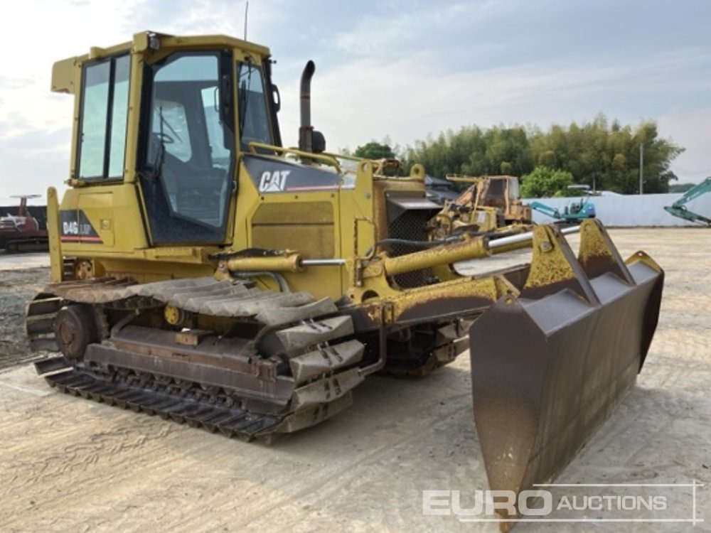 CAT D4G - Bulldozer: photos 5 CAT D4G - Bulldozer: photos 5