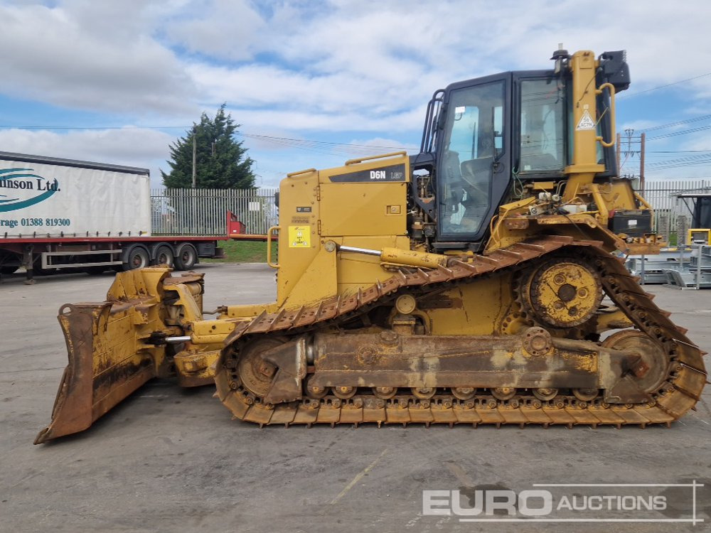 CAT D6N LGP - Bulldozer: photos 2 CAT D6N LGP - Bulldozer: photos 2