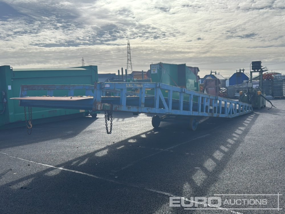 Chase 7' Loading Ramp - Rampe de chargement: photos 1 Chase 7' Loading Ramp - Rampe de chargement: photos 1