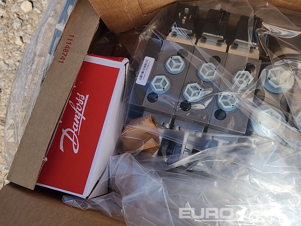 Danfoss PVG Valves - Valve: photos 5 Danfoss PVG Valves - Valve: photos 5