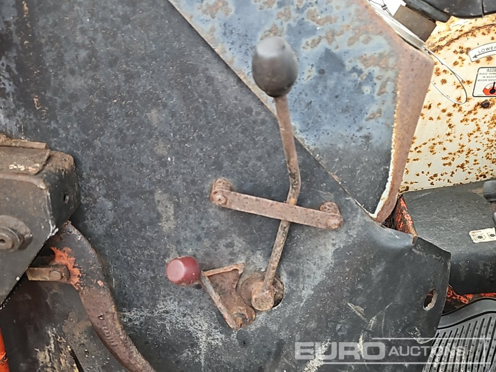 Tracteur agricole David Brown 996: photos 31