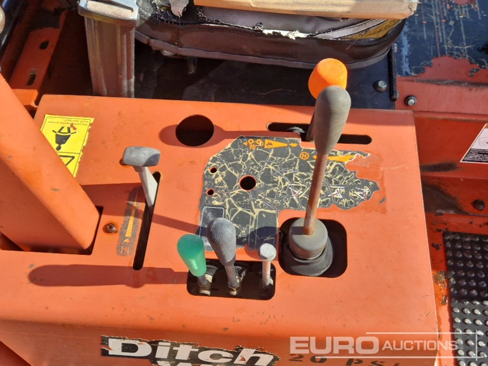 Trancheuse Ditch Witch RT40: photos 33
