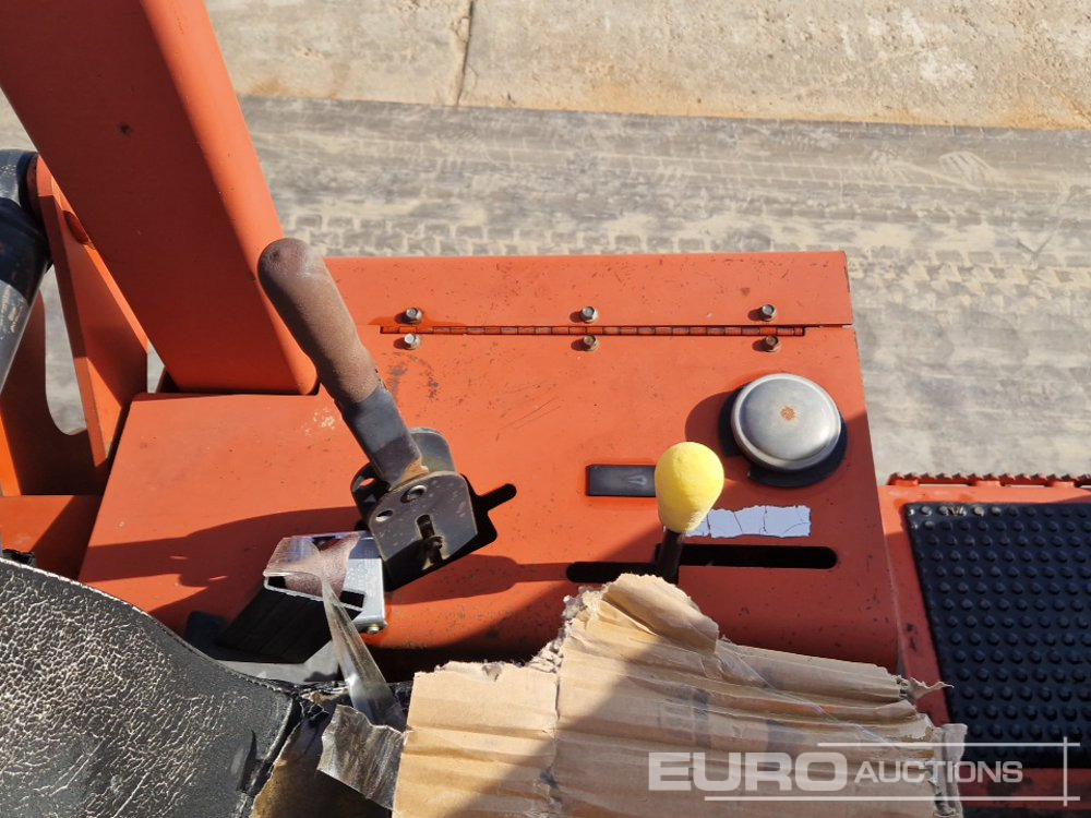 Trancheuse Ditch Witch RT40: photos 32