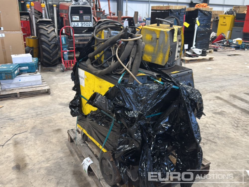 Équipement de garage ESAB Mig Welder (2 of): photos 6 Équipement de garage ESAB Mig Welder (2 of): photos 6