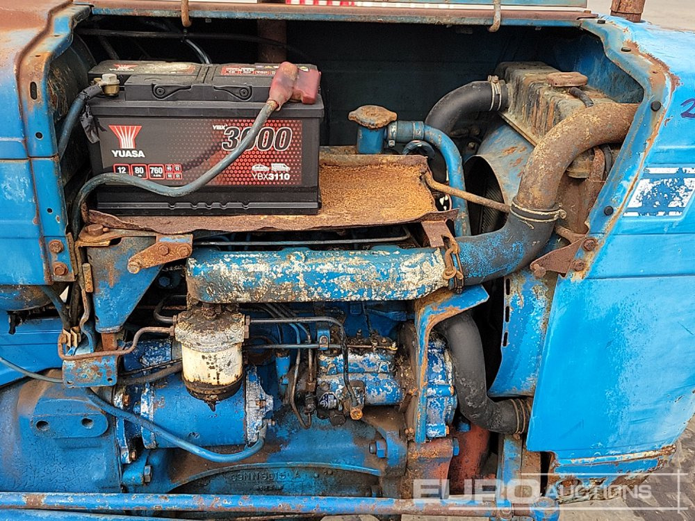 Tracteur agricole Ford 2000: photos 13
