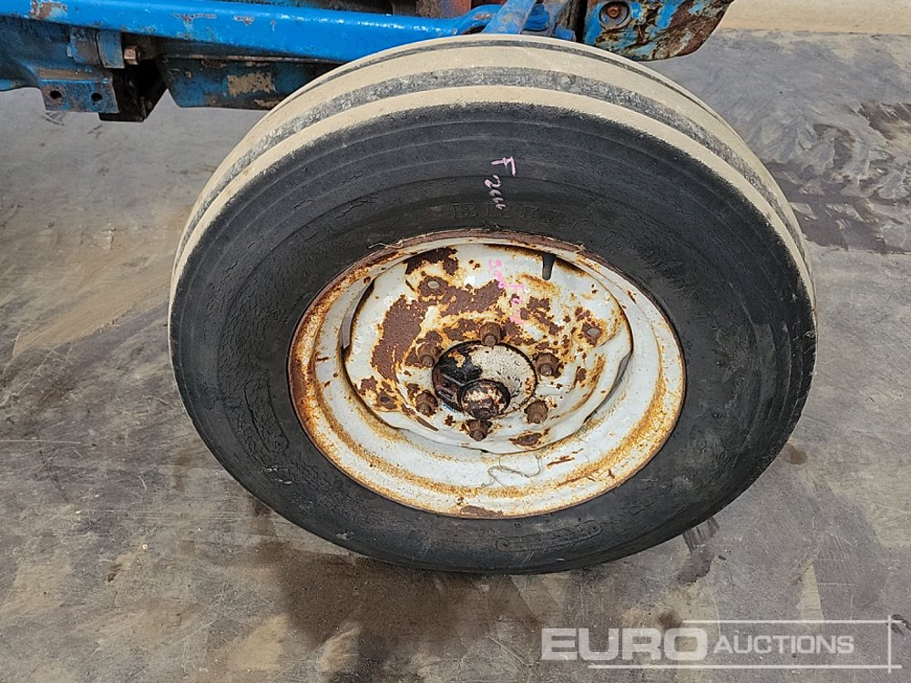Tracteur agricole Ford 2000: photos 12